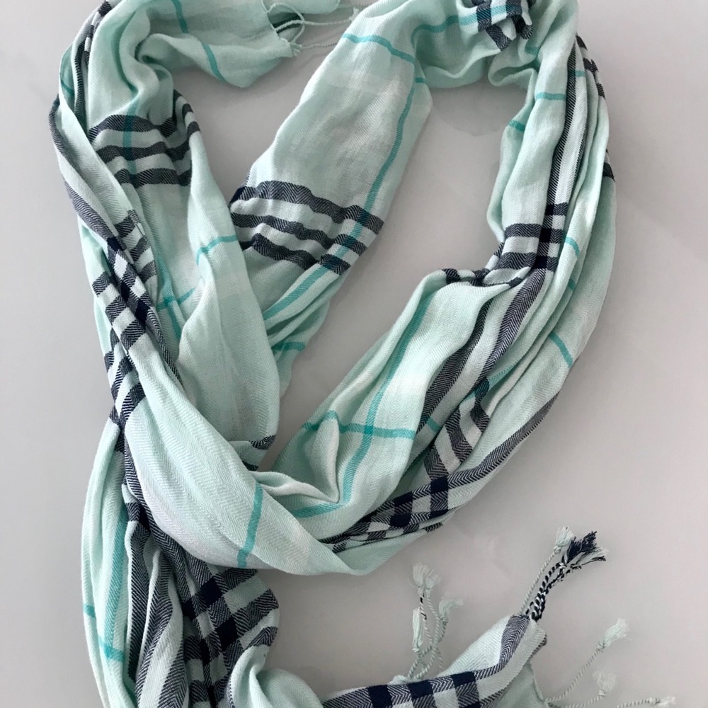 Burberry blue pattern scarf
